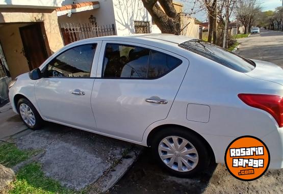 Autos - Nissan versa vdrive 2021 Nafta 37800Km - En Venta