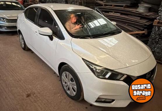 Autos - Nissan Versa Sense 2021 Nafta 150000Km - En Venta