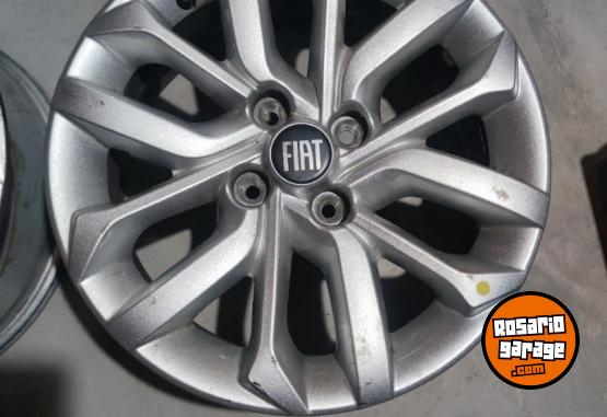 Accesorios para Autos - Juego de Llantas 15 Fiat Cronos Muy buenas $390.000 las 4. NO BAJO PRECIO - En Venta
