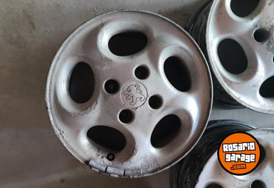 Accesorios para Autos - Llantas 14 Peugeot 206 207 Partner Berlingo Etc. $290.000 las 5. No bajo precio - En Venta