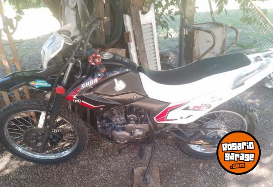 Motos - Motomel V6 2019 Nafta 25000Km - En Venta