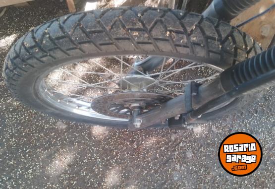 Motos - Motomel V6 2019 Nafta 25000Km - En Venta