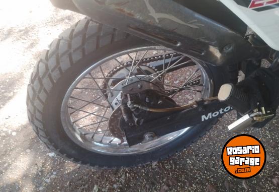 Motos - Motomel V6 2019 Nafta 25000Km - En Venta