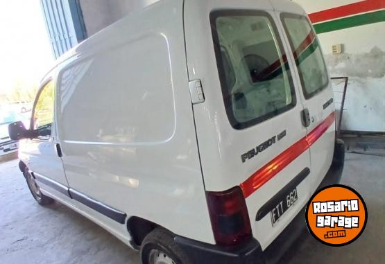 Utilitarios - Peugeot partner 2006 Diesel 260000Km - En Venta