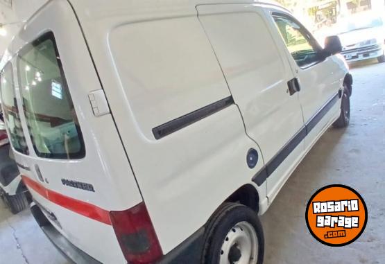 Utilitarios - Peugeot partner 2006 Diesel 260000Km - En Venta
