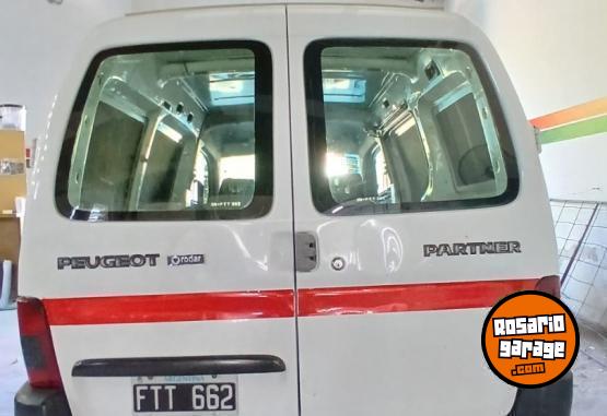 Utilitarios - Peugeot partner 2006 Diesel 260000Km - En Venta
