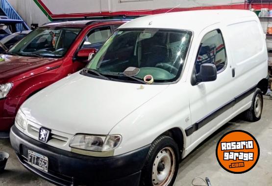 Utilitarios - Peugeot partner 2006 Diesel 260000Km - En Venta