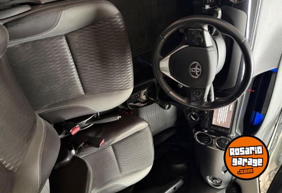 Autos - Toyota ETIOS XLS 2017 Nafta 109000Km - En Venta