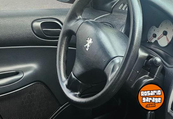 Autos - Peugeot 206 2012 Nafta 150000Km - En Venta