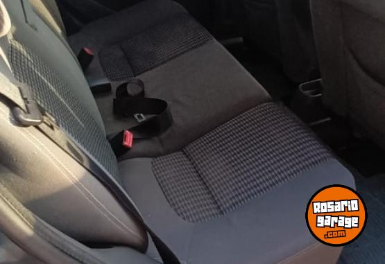 Autos - Fiat PUNTO  ESSENCE 1.6 16V 2011 Nafta 111111Km - En Venta