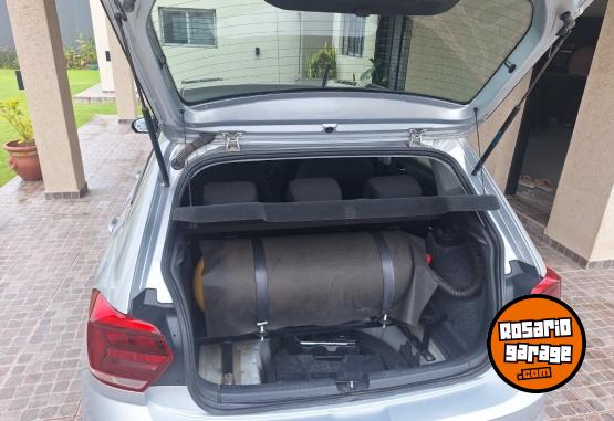 Autos - Volkswagen Polo 2021 GNC 85000Km - En Venta