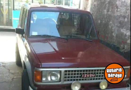 Camionetas - Isuzu Trooper 4x4 1988 GNC 180000Km - En Venta