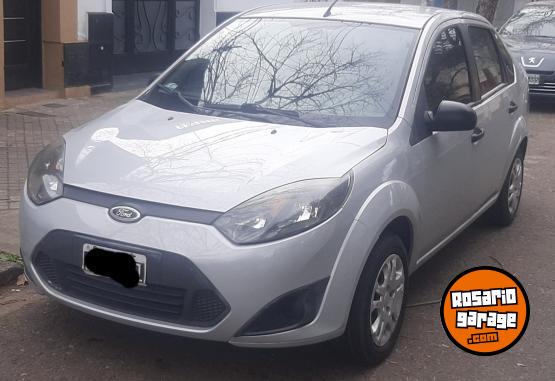 Autos - Ford Fiesta Max 2010 GNC 275000Km - En Venta
