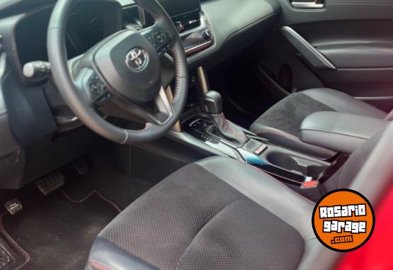 Autos - Toyota Corolla cross 2024 Nafta 40000Km - En Venta
