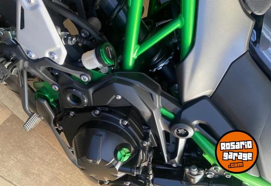 Motos - Kawasaki Z900 2024 Nafta 2400Km - En Venta