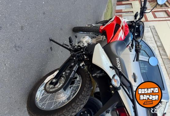 Motos - Honda XR 150 2024 Nafta 4900Km - En Venta