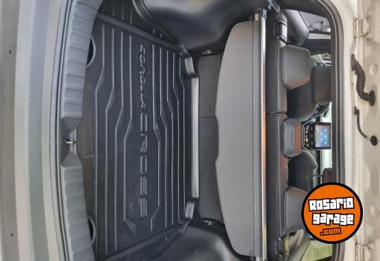 Autos - Toyota Corolla Cross Seg 2022 Nafta 40000Km - En Venta