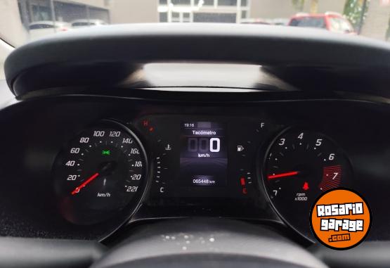 Autos - Fiat Cronos Drive Conectividad 2021 Nafta 65400Km - En Venta