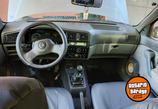 Autos - Renault 19 1993 Nafta 330000Km - En Venta