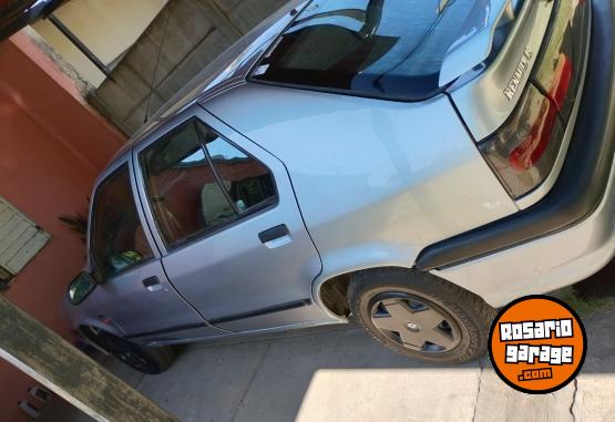 Autos - Renault 19 1993 Nafta 330000Km - En Venta