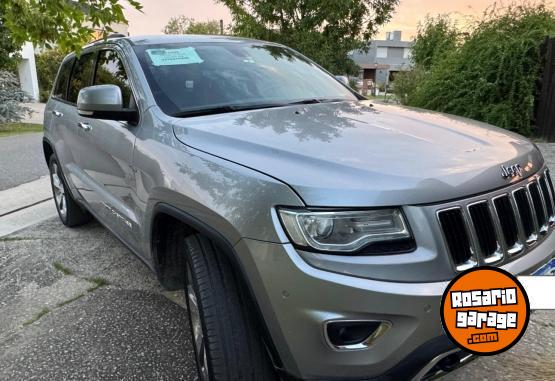 Camionetas - Jeep GRAND CHEROKEE 2016 Nafta 140000Km - En Venta