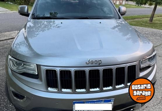 Camionetas - Jeep GRAND CHEROKEE 2016 Nafta 140000Km - En Venta