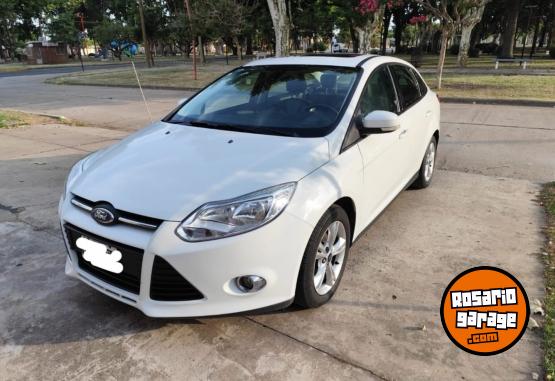 Autos - Ford SE PLUS SEDAN 4 PUERTAS 2014 Nafta 120000Km - En Venta
