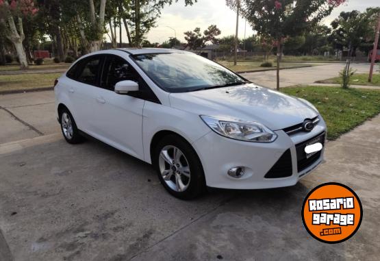 Autos - Ford SE PLUS SEDAN 4 PUERTAS 2014 Nafta 120000Km - En Venta