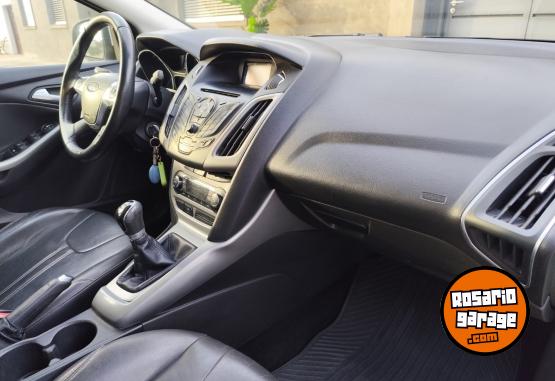 Autos - Ford SE PLUS SEDAN 4 PUERTAS 2014 Nafta 120000Km - En Venta