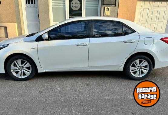 Autos - Toyota XEI 2015 Nafta 120000Km - En Venta