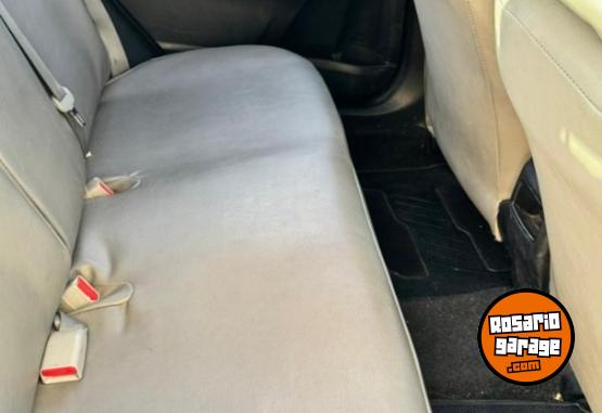 Autos - Toyota XEI 2015 Nafta 120000Km - En Venta