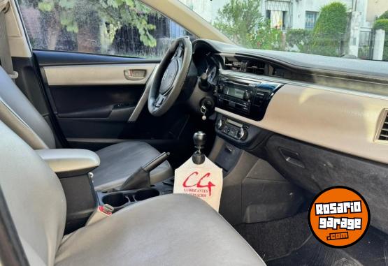 Autos - Toyota XEI 2015 Nafta 120000Km - En Venta