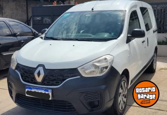 Utilitarios - Renault Kangoo 2018 Nafta 380000Km - En Venta