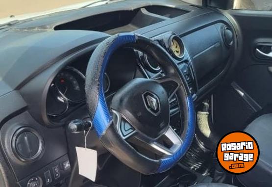 Utilitarios - Renault Kangoo 2018 Nafta 380000Km - En Venta