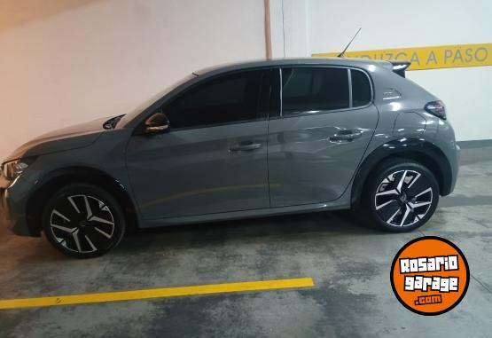 Autos - Peugeot 208 2025 Nafta 7600Km - En Venta