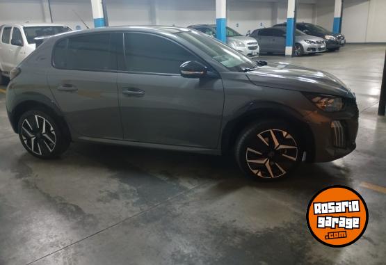 Autos - Peugeot 208 2025 Nafta 7600Km - En Venta