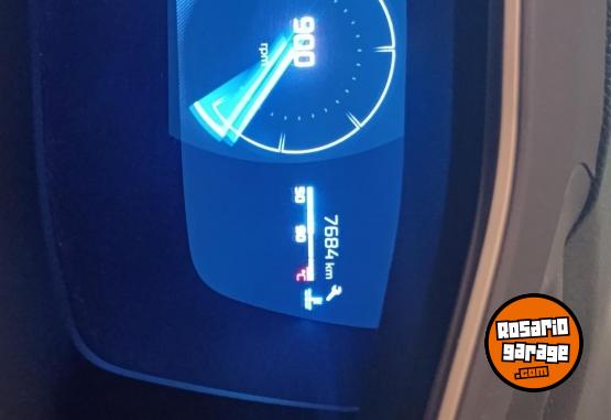 Autos - Peugeot 208 2025 Nafta 7600Km - En Venta