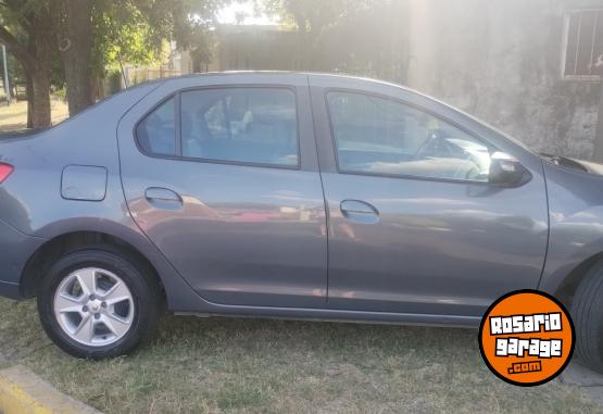 Autos - Renault logan 2015 GNC 111111Km - En Venta