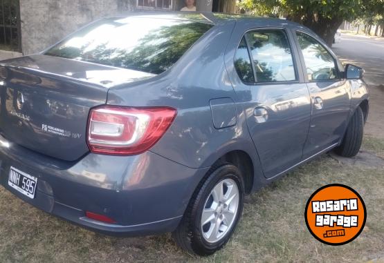 Autos - Renault logan 2015 GNC 111111Km - En Venta