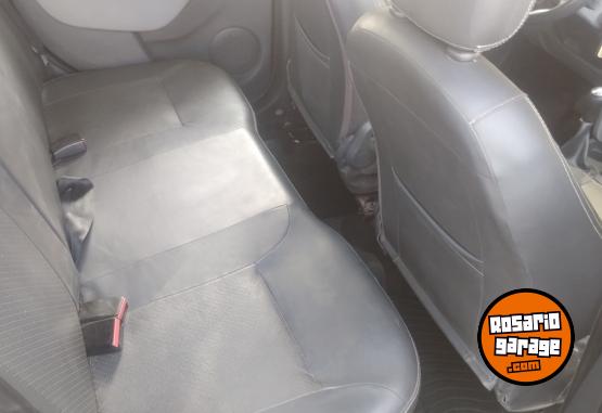 Autos - Renault logan 2015 GNC 111111Km - En Venta