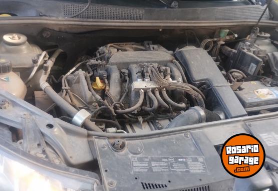 Autos - Renault logan 2015 GNC 111111Km - En Venta