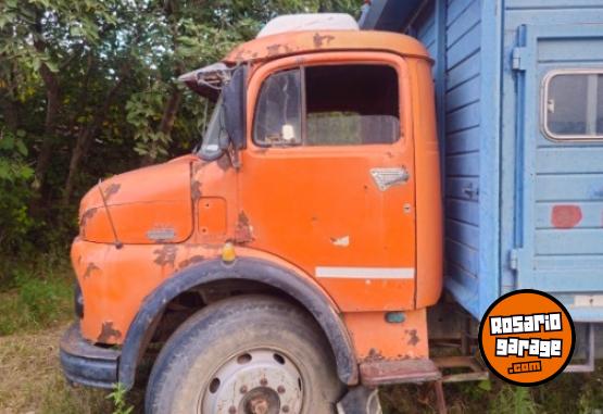 Camiones y Gr�as - Vendo - En Venta