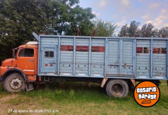 Camiones y Gr�as - Vendo - En Venta