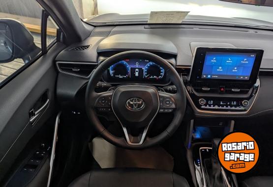 Autos - Toyota COROLLA CROSS SEG 2,0 CVT 2025 Nafta 1344Km - En Venta