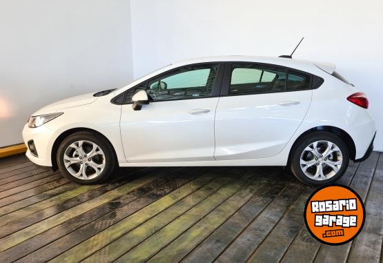 Autos - Chevrolet CRUZE 1,4T LT MT 5P 2021 Nafta 111765Km - En Venta