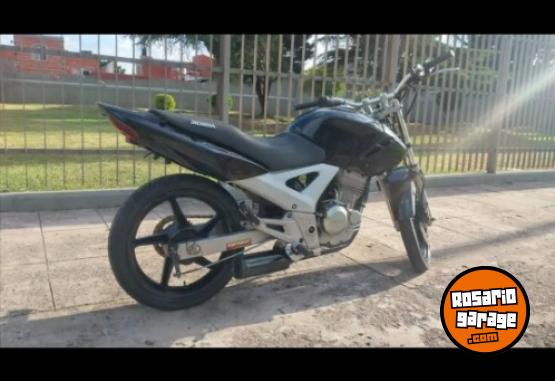 Motos - Honda Twister 2013 Nafta 15000Km - En Venta