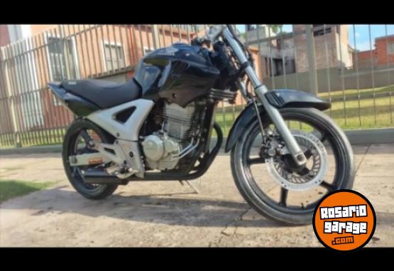 Motos - Honda Twister 2013 Nafta 15000Km - En Venta