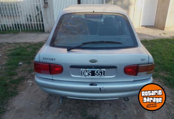 Autos - Ford Escort 2001 Diesel 265000Km - En Venta