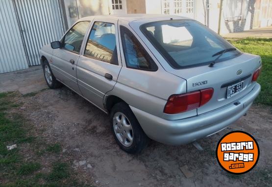 Autos - Ford Escort 2001 Diesel 265000Km - En Venta
