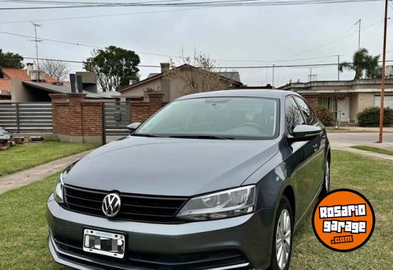 Autos - Volkswagen Vento 2.0 Advance Summer 2015 Nafta 165000Km - En Venta